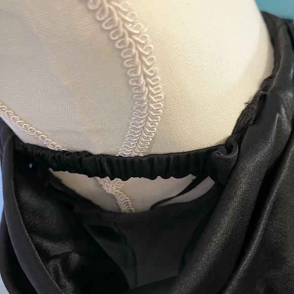 VINTAGE 1980s-1990s Black Off the Shoulder Cocktail Dress with Bow Size 7-8 - Picture 8 of 11